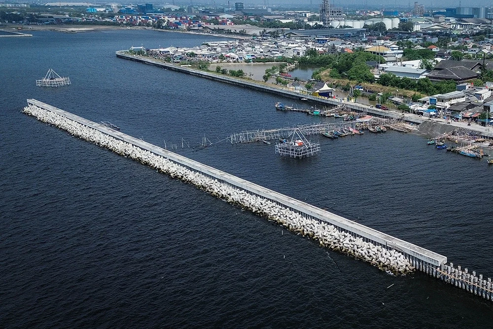 Pemerintah Siapkan Proyek Giant Sea Wall di Pantura, Target Rampung 2027