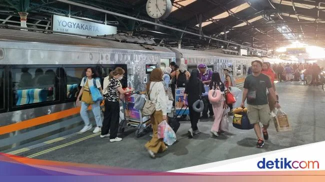 Penumpang Kereta Daop 9 Tembus 54 Ribu saat Long Weekend