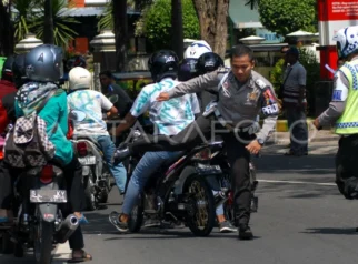 Polisi Bubarkan Konvoi Kelulusan SMA di Gorontalo Usai Kemacetan Parah
