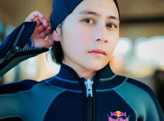 Prilly Latuconsina Jadi Rescue Diver di Ajang Red Bull Cliff Diving