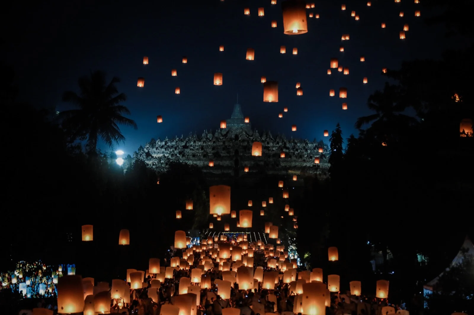 Rangkaian Waisak 2026 di Borobudur Hadirkan Meditasi hingga Malam Seribu Lampion
