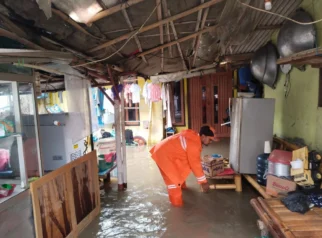 Ratusan Rumah di Bogor Terendam Banjir, Satu Rumah Ambruk