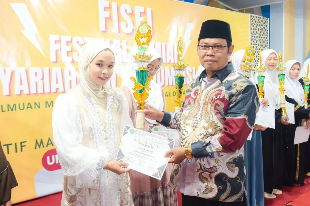 Battle Branding hingga Debat Ilmiah Meriahkan FISEI 2026 Universitas Ibrahimy Situbondo