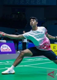 Alwi Farhan Menembus Puncak: Dari Juara Australia Open hingga Target BWF World Tour Finals