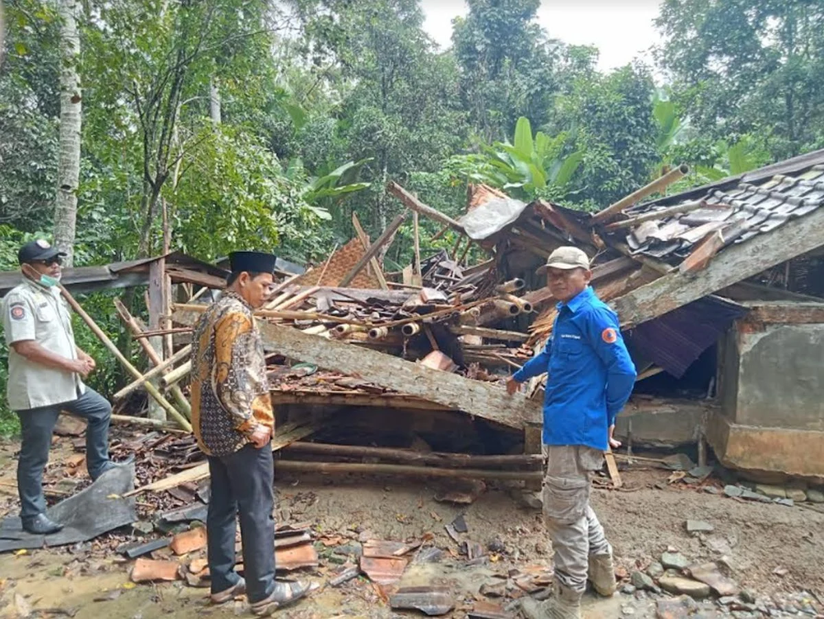Angin Kencang Rusak Puluhan Huntara di Aceh Utara, Kaposko Safrizal ZA Turun Langsung