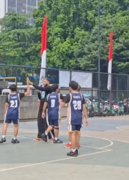 Atlet Tunarungu Curi Perhatian Pebasket Jamarr Johnson dalam Coaching Clinic LPP RRI