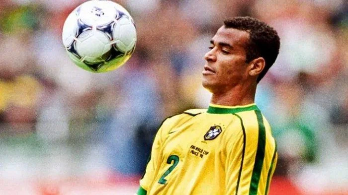 Cafu Jadi Satu-satunya Pemain yang Tampil di 3 Final Piala Dunia: Legenda Abadi Brasil