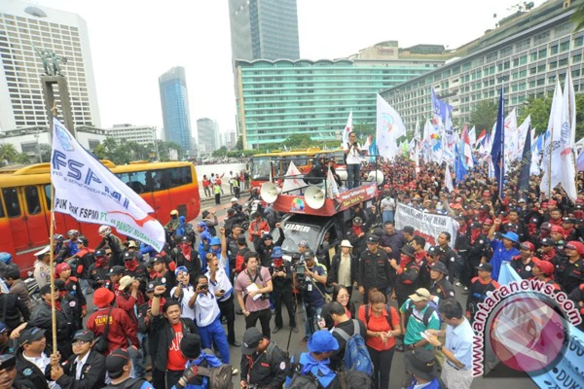 Demo Mahasiswa di Bundaran HI, KAI Alihkan 25 Perjalanan Kereta ke Stasiun Jatinegara