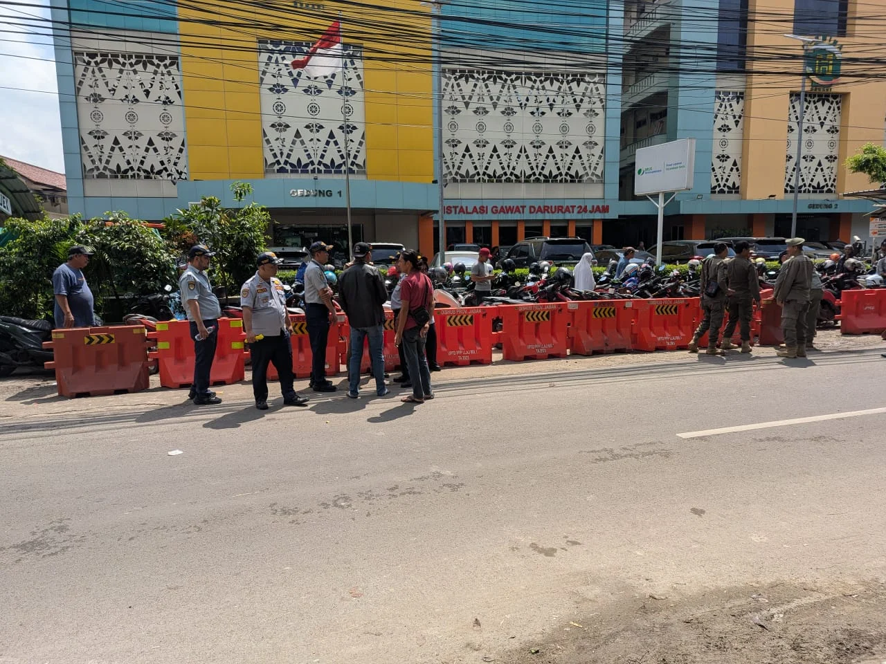 Dinas Perhubungan Bekasi Imbau Warga Tak Gunakan Pedestrian untuk Parkir: Sanksi Tegas Menanti
