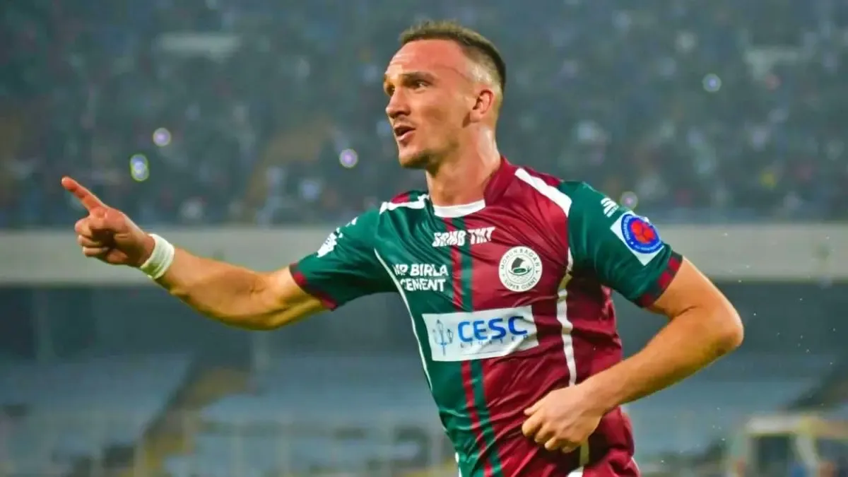 Eks Watford FC Tom Aldred Tertarik Main di Indonesia, Rebutan Persija Jakarta dan Persib Bandung