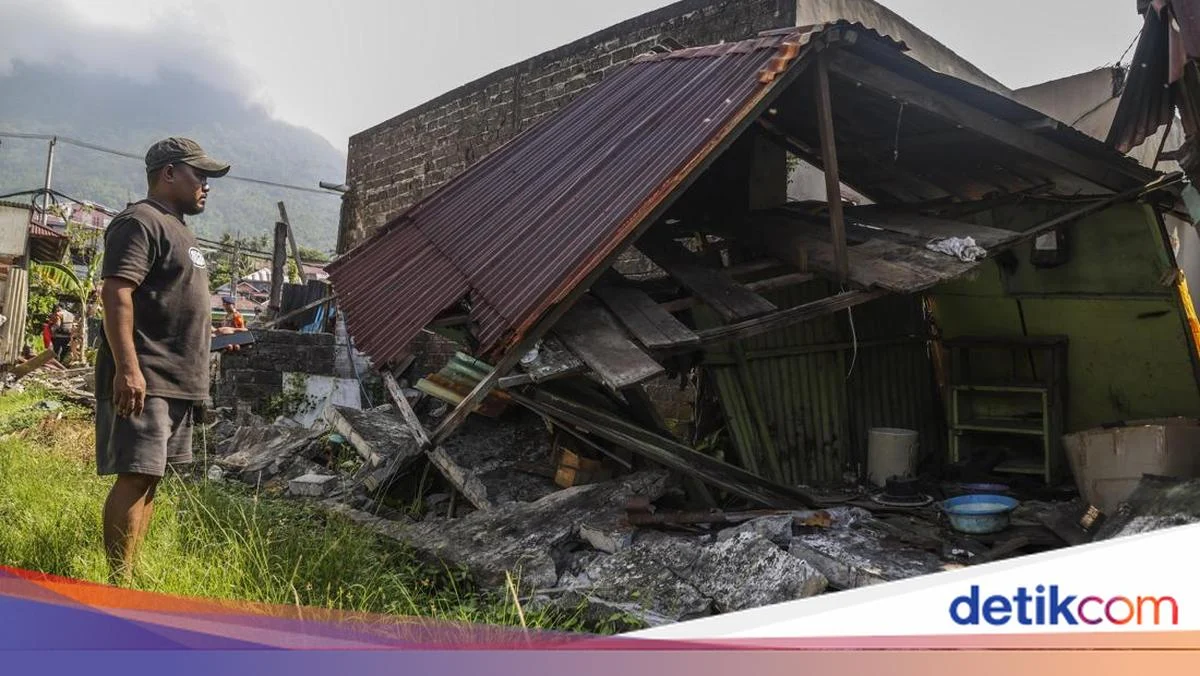 Gempa M7,7 di Sulawesi: Detik-Detik Warga Keluar Bangunan saat Terjadi Gempa M7 7 di Sulawesi LPP RRI