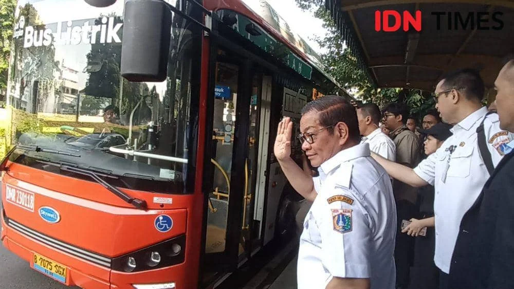 Gubernur DKI Tak Semua Rute Transjabodetabek Naik Tarif