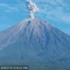 Gunung Semeru Erupsi Enam Kali, Letusan Capai 1.000 Meter: Waspada Awan Panas dan Lahar