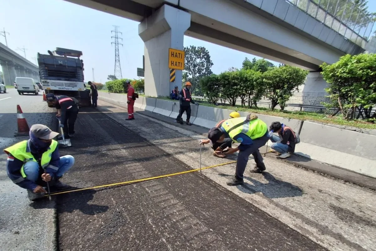 Jelang Libur Sekolah, Jasa Marga Intensifkan Preservasi Jalan Tol dengan Teknologi Modern