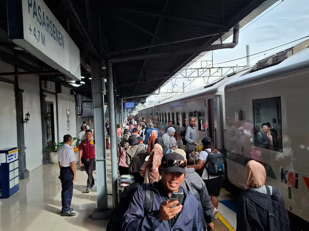 KA Dharmawangsa Angkut 180.784 Penumpang: Bukti Nyata Kebangkitan Transportasi Kereta Api di Lintas Utara Jawa