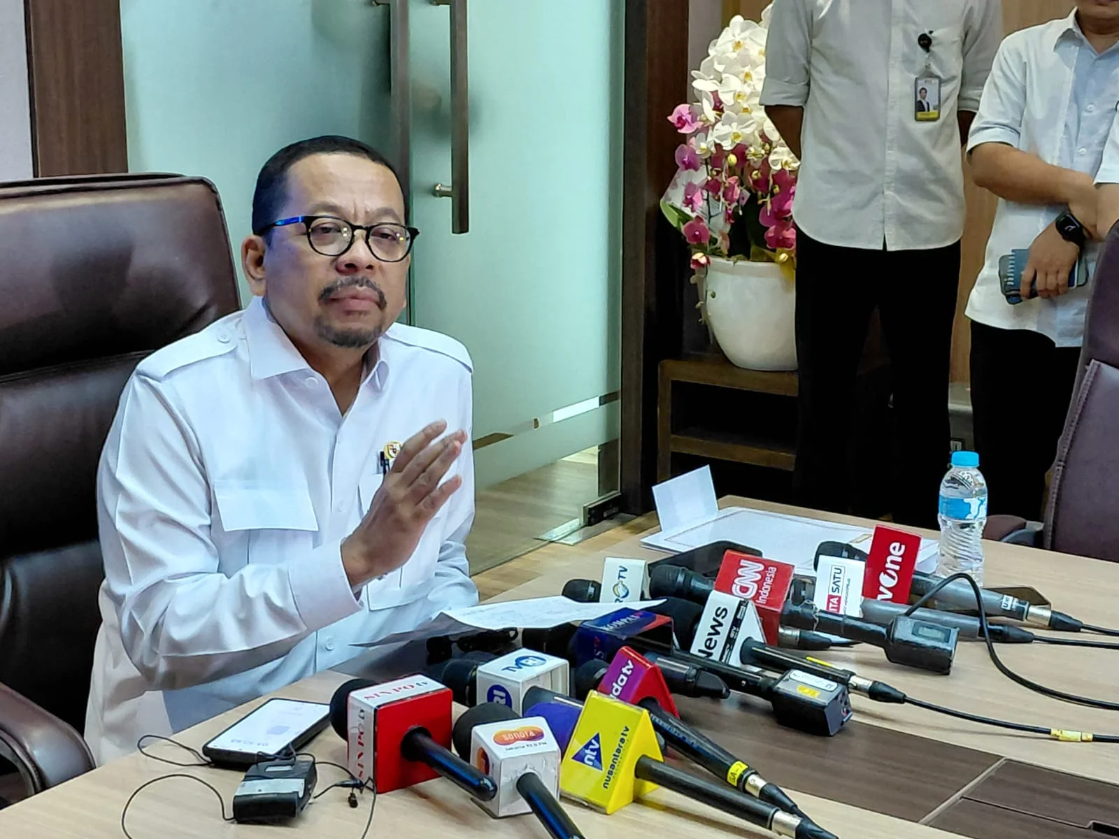 Kabakom Tegaskan Presiden Prabowo Fokus Pangkas Pemborosan APBN, Hemat Rp300 Triliun