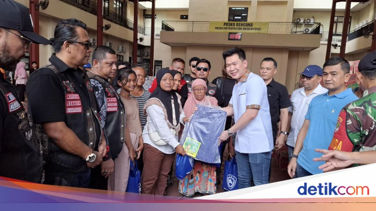 Kakorlantas Berikan Bantuan Sosial Kepada Korban Kebakaran Kemayoran LPP RRI, Polri Hadirkan Layanan Kesehatan Gratis