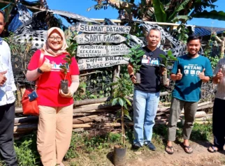 Kala Konjen Australia Kepincut Keripik Pisang Warga Desa Lombok Timur, Program INKLUSI Bawa Berkah