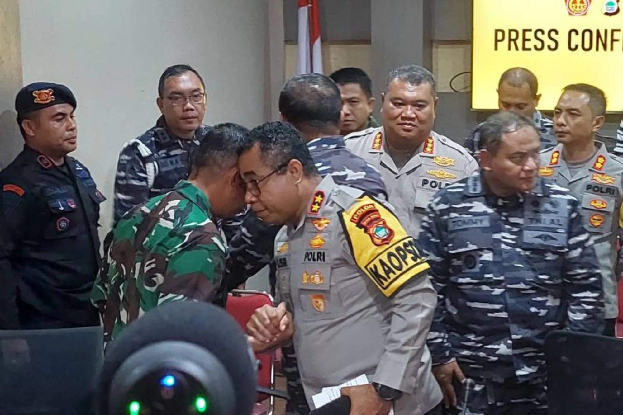 Kesalahpahaman Berujung Kekerasan Brutal di Manggarai Barat NTT, 3 Anggota Brimob Ditikam Oknum TNI