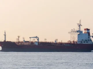 Ketegangan Memuncak, Iran Umumkan Penutupan Selat Hormuz