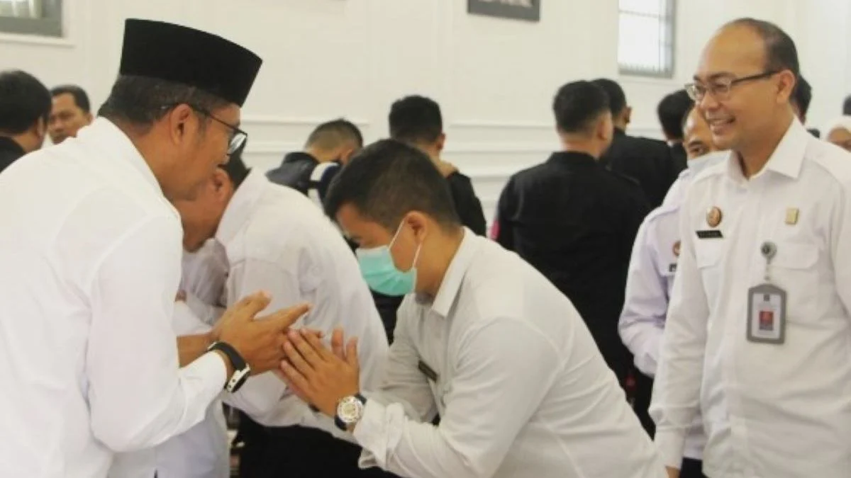 Ketegaran Petugas Haji Muhaimin Tunaikan Badal Umrah untuk Istri