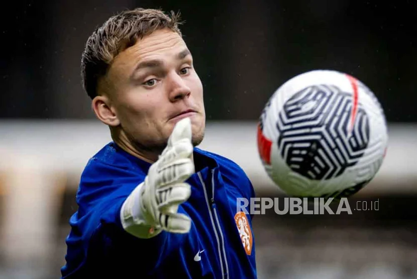 Kiper Belanda Bart Verbruggen Cedera Diragukan Tampil Lawan Jepang di Piala Dunia LPP RRI