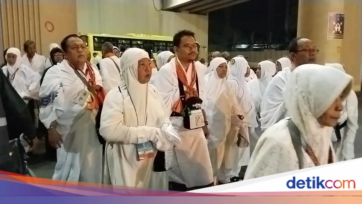 Kisah Jemaah Haji Berusia 77 Tahun Sukses Tuntaskan Ibadah: Perjuangan dan Keteguhan Hati