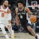 Knicks Kokoh di Puncak, Spurs Terpuruk 0-2 di Kandang Sendiri