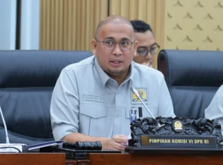 Komisi VI DPR Dorong Percepatan Hilirisasi Industri Obat Bahan Baku Lokal untuk Kemandirian Kesehatan Nasional