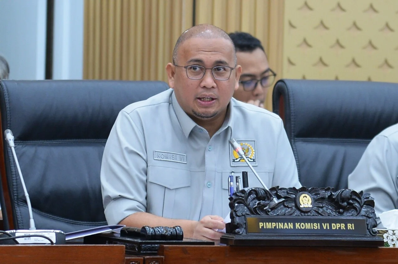 Komisi VI DPR Dorong Percepatan Hilirisasi Industri Obat Bahan Baku Lokal untuk Kemandirian Kesehatan Nasional