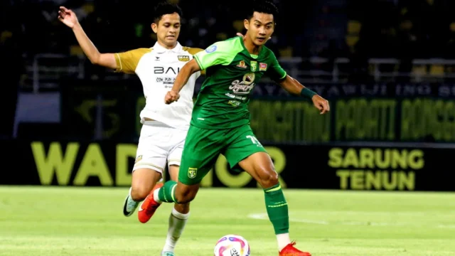 Malik Risaldi Resmi Bertahan, Persebaya Jaga Kekuatan Lini Serang