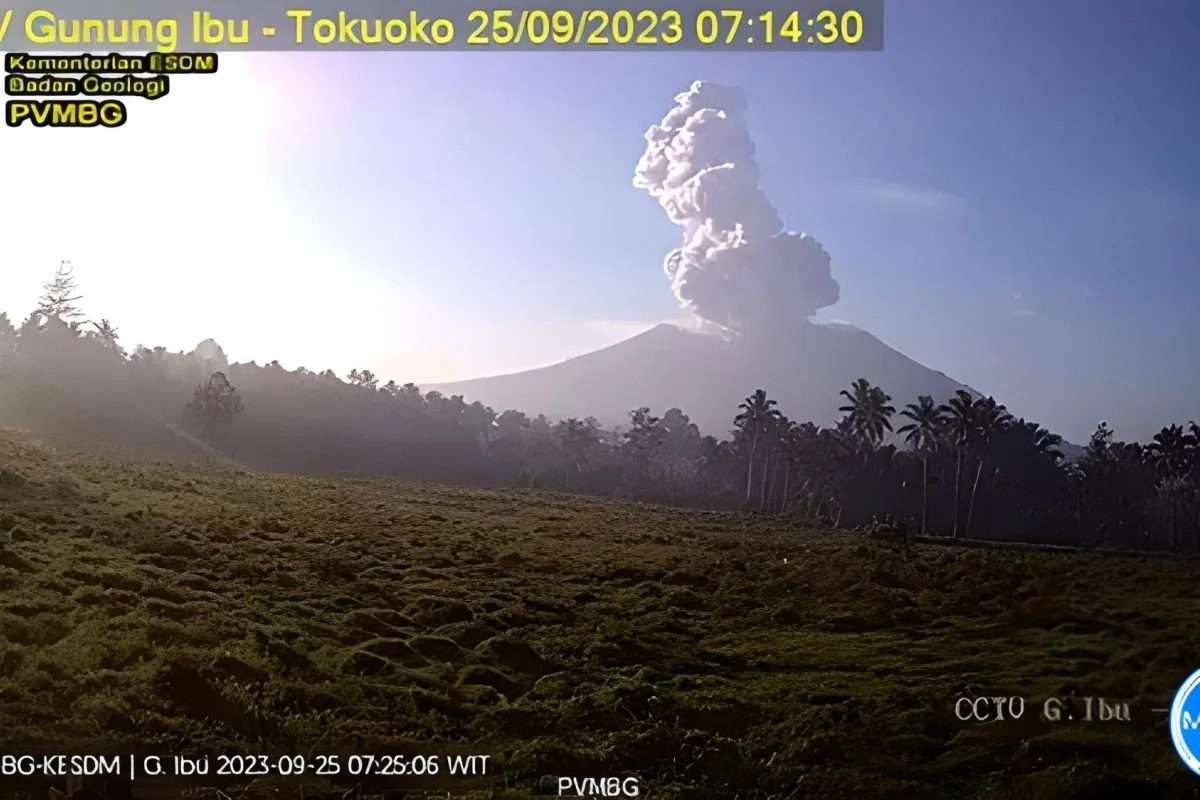 Maluku Utara Dilanda Bencana: Hujan Lebat, Erupsi Gunung, dan Tragedi Piton