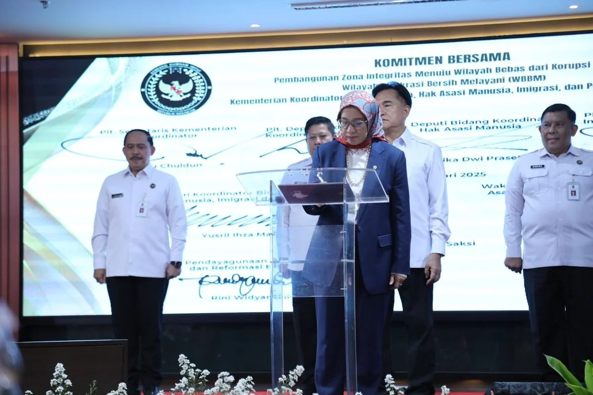 Menko Yusril Dorong Reformasi Pelayanan Publik yang Bersih dan Transparan
