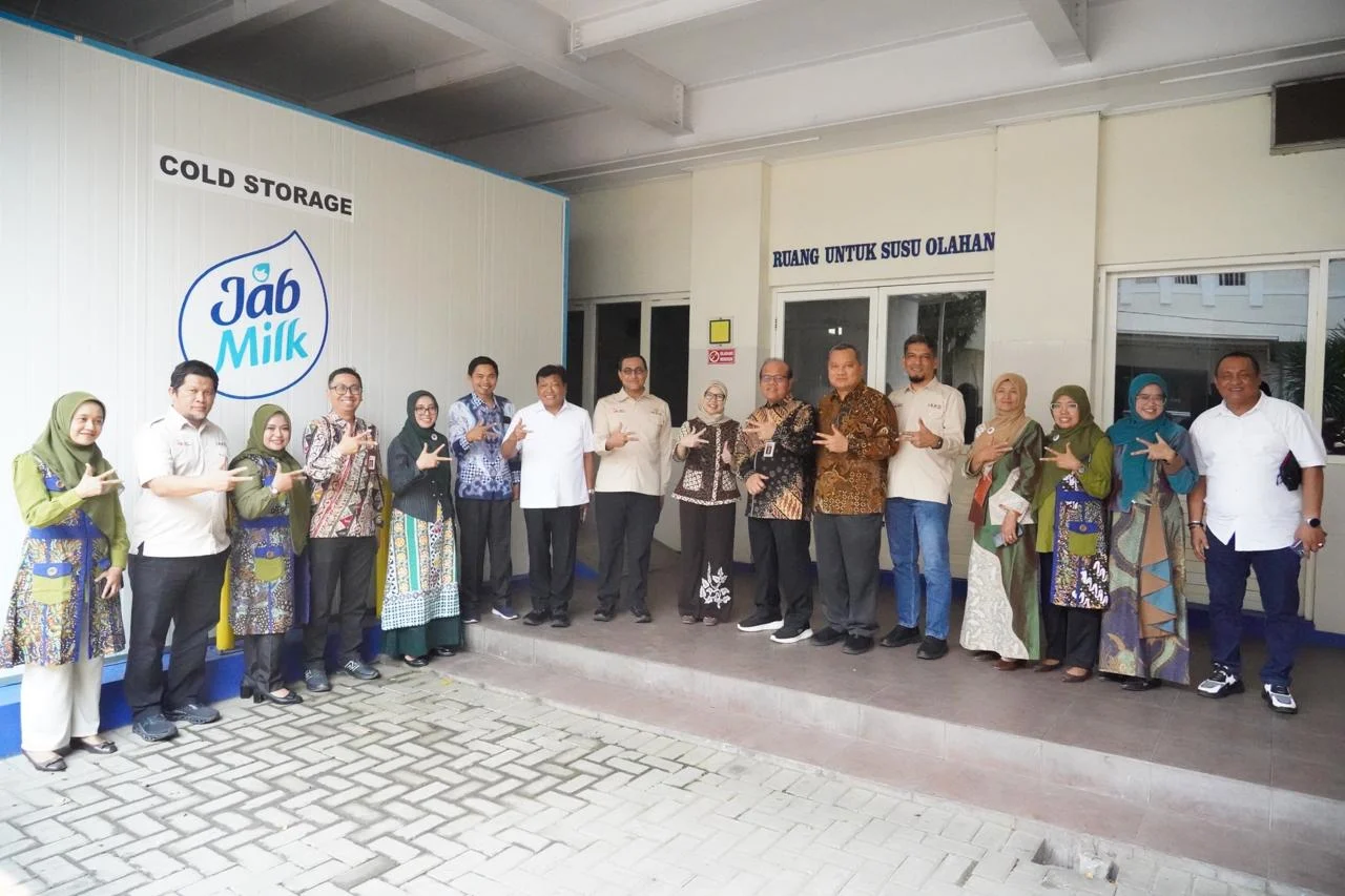 OJK dan ILO Luncurkan Sistem Digital, Perluas Akses Pembiayaan Peternak Sapi Perah