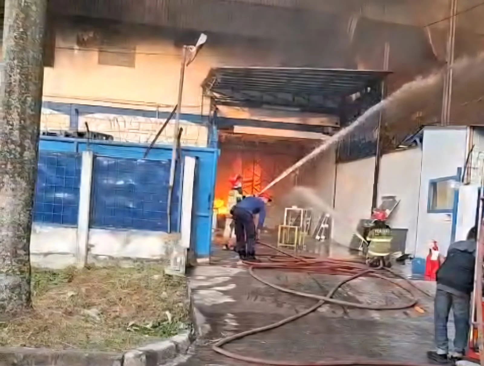 Pabrik Pipa di Cikupa Tangerang Terbakar, Satu Karyawan Luka-luka