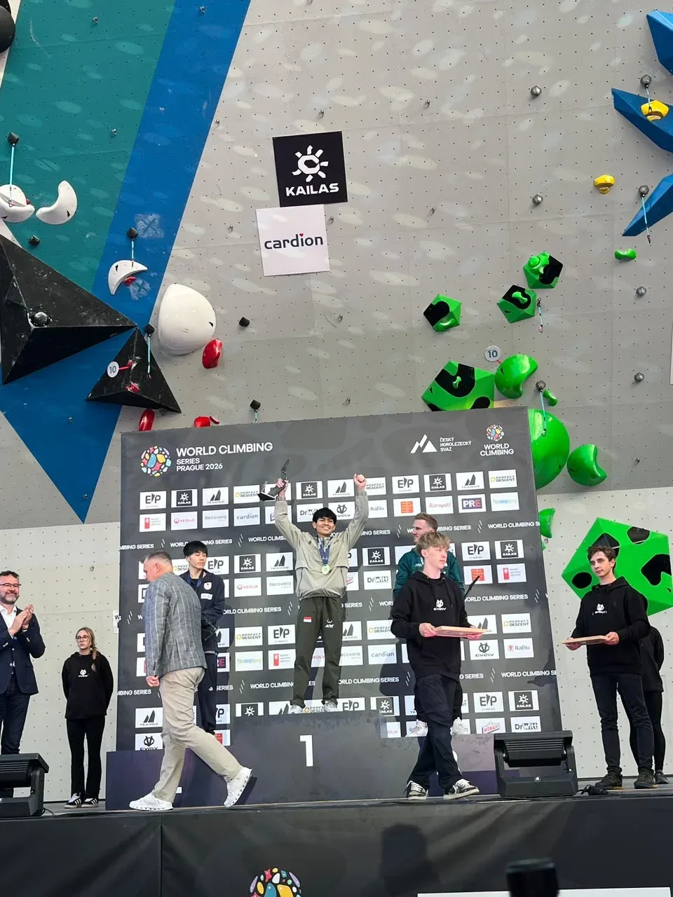 Pecah Telur! Putra Tri Ramadani Raih Emas Lead World Climbing Series Praha 2026