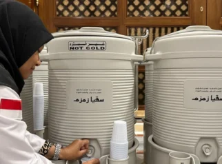 Pemerintah Larang Jemaah Haji Indonesia Bawa Air Zamzam dari Arab Saudi