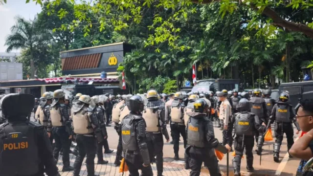 Polda Metro Jaya Kerahkan 6.088 Personel Amankan Aksi Mahasiswa Hari Ini