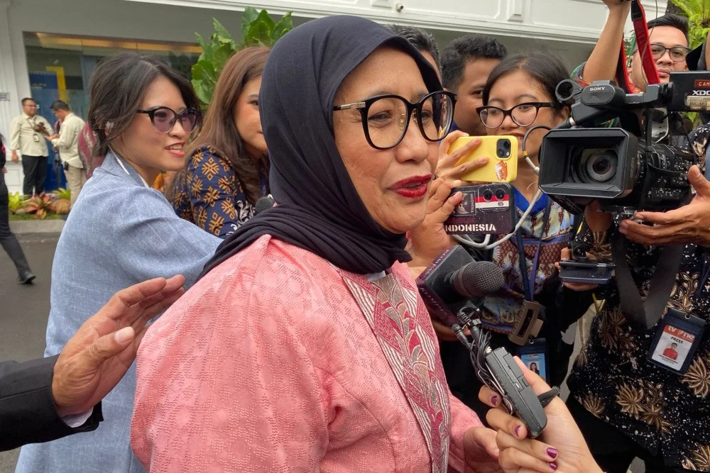 Resmi Dilantik Sebagai Kepala BGN Baru, Ini Profil Nanik Sudaryati Deyang LPP RRI: Perjalanan Karier dari Wartawan ke Pimpinan Badan Gizi Nasional