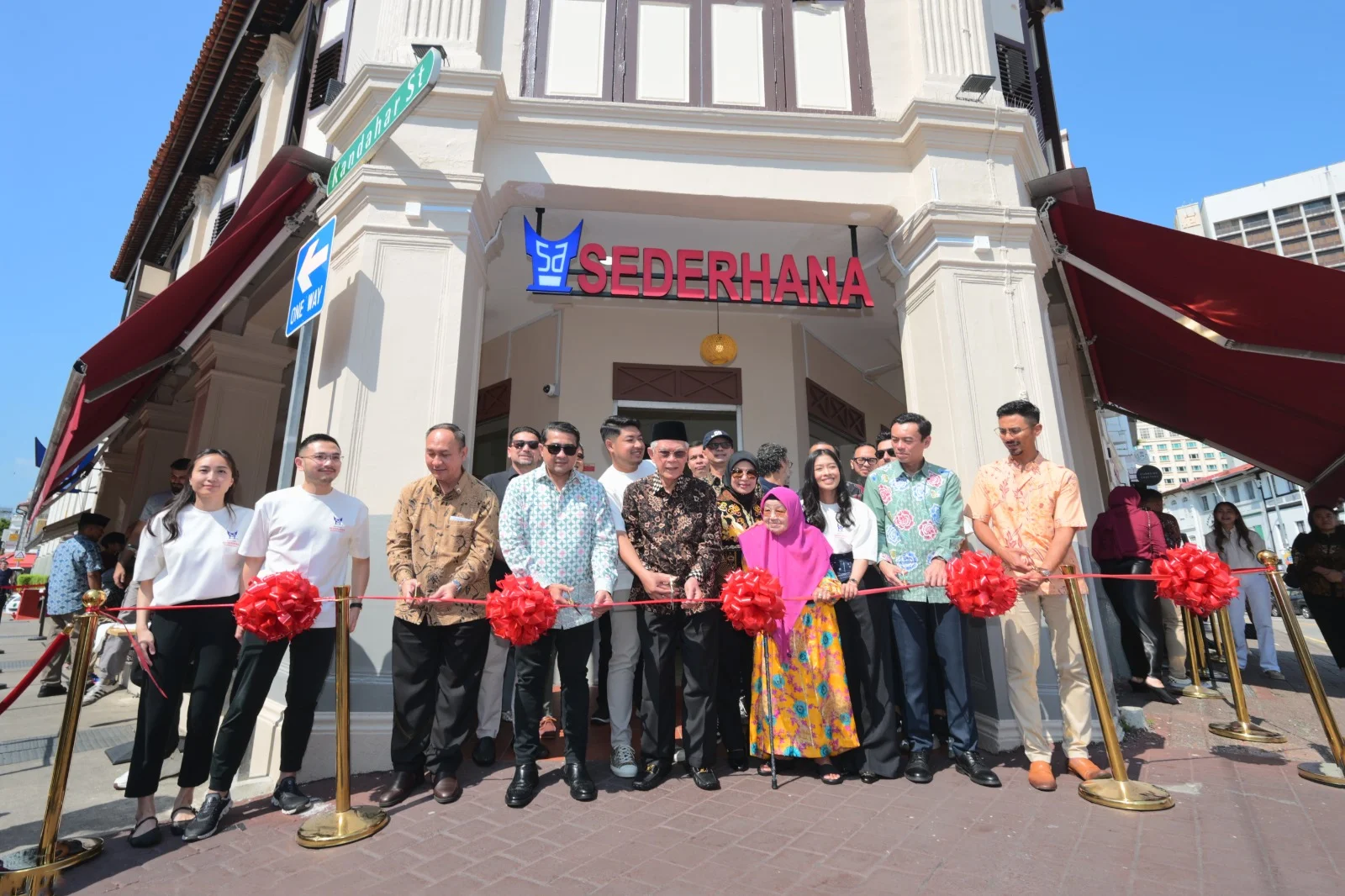 Restoran Sederhana Resmi Buka di Singapura, Menteri Ekraf: Ini Diplomasi Kuliner Indonesia Mendunia