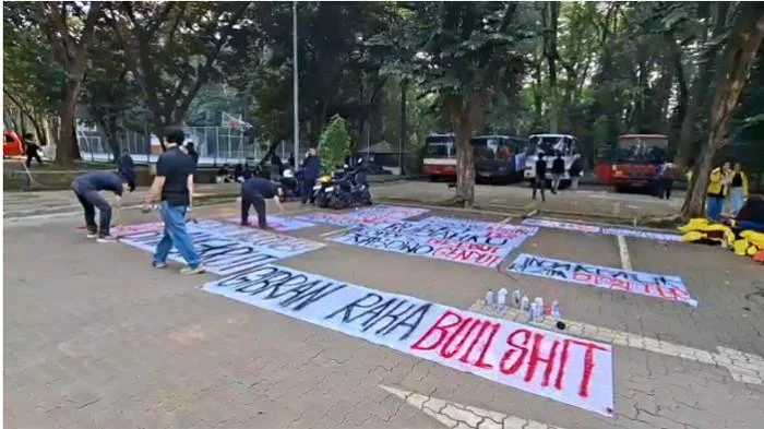 Situasi Terkini Kawasan Monas dan Bundaran HI Jakarta Jelang Demo Kenaikan BBM: Ribuan Mahasiswa Siap Turun ke Jalan