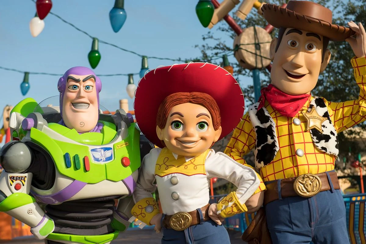 Toy Story 5: Ketika Mainan Bertarung Melawan Gawai, Tom Hanks Peringatkan Bahaya Layar