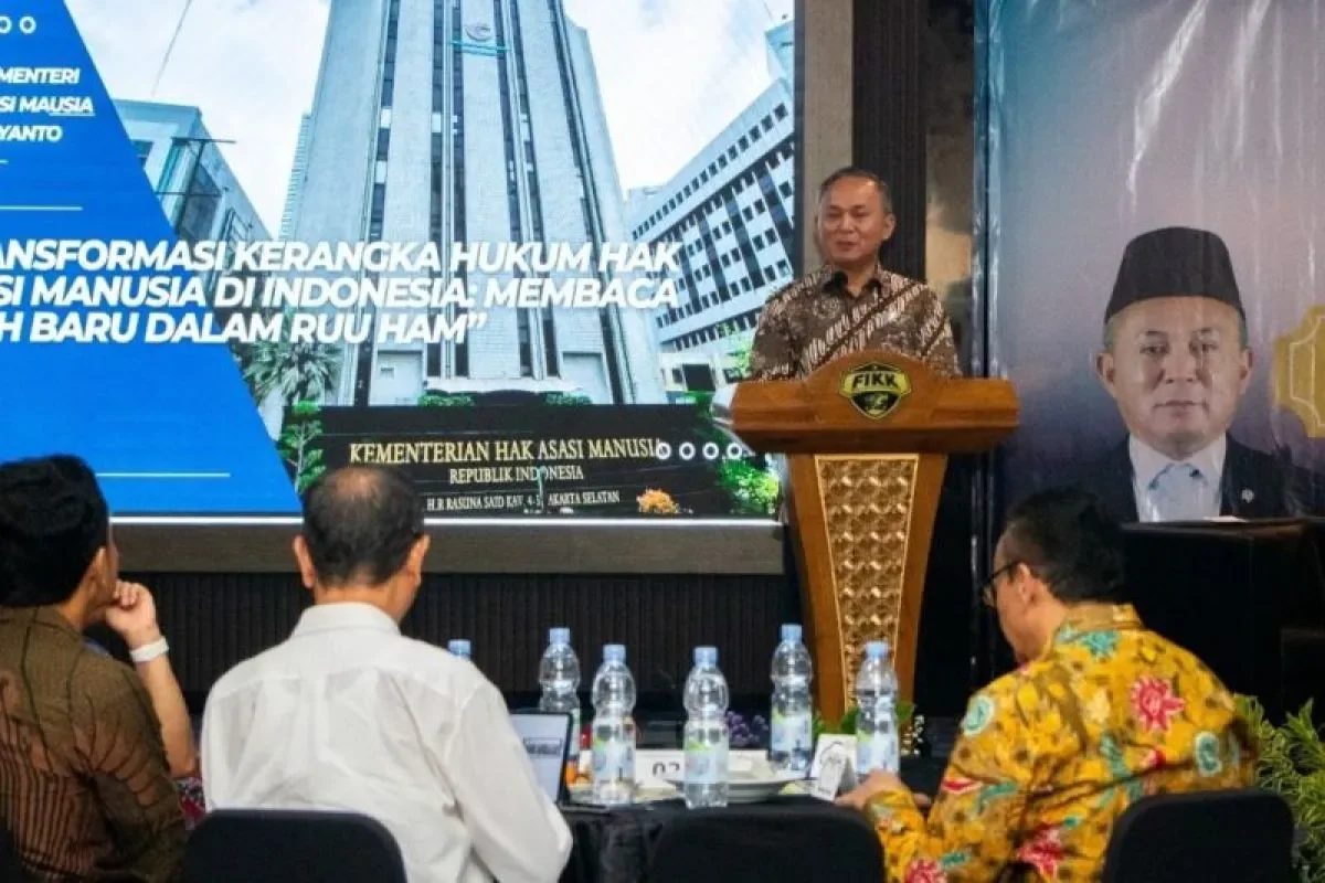 Wamen HAM Serap Masukan Revisi UU HAM di Unesa: Dorong Hak Digital hingga Dana Abadi
