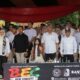 Ketua DPRD Banyuwangi I Made Cahyana Negara bersama Wakil Bupati Ir. H. Mujiono dan tamu undangan menyanyikan lagu Indonesia Raya pada pembukaan Banyuwangi Ethno Carnival (BEC) 2026.