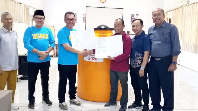 ICMI Orda Jember Donasikan Tandon Air 1.200 Liter untuk Warga Terdampak Kekeringan