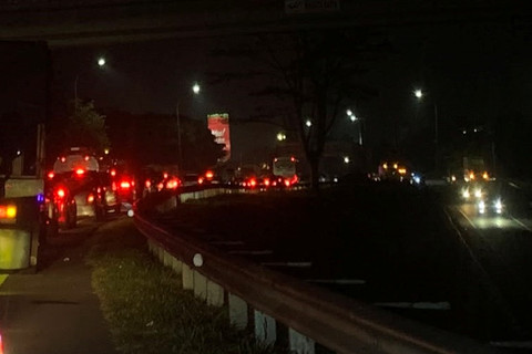 Arah Puncak Ditutup, Kendaraan Tertahan di Perempatan Ciawi-Sukabumi