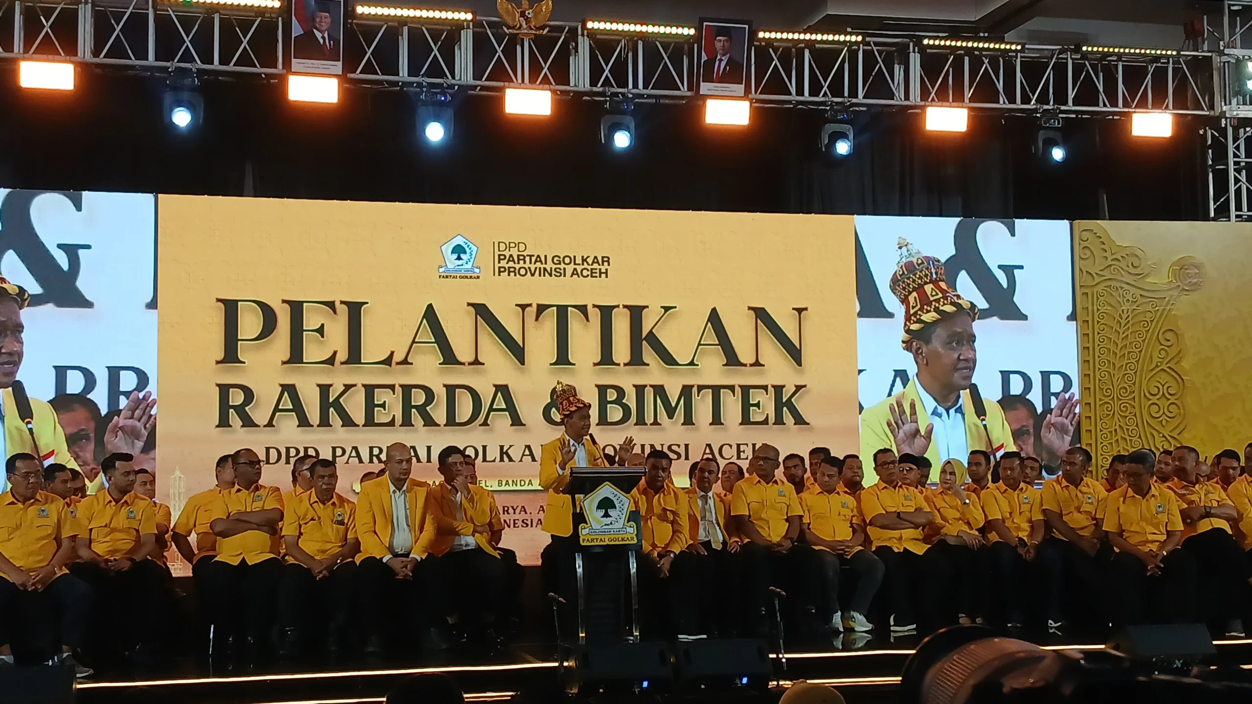 Bahlil Lantik Pengurus Baru Golkar Aceh, Tekankan Soliditas dan Konsolidasi Partai