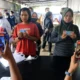 Bantuan Langsung Tunai Mengalir di Tengah Polemik Kebijakan: Dari BLT DBHCHT hingga Bansos PKH