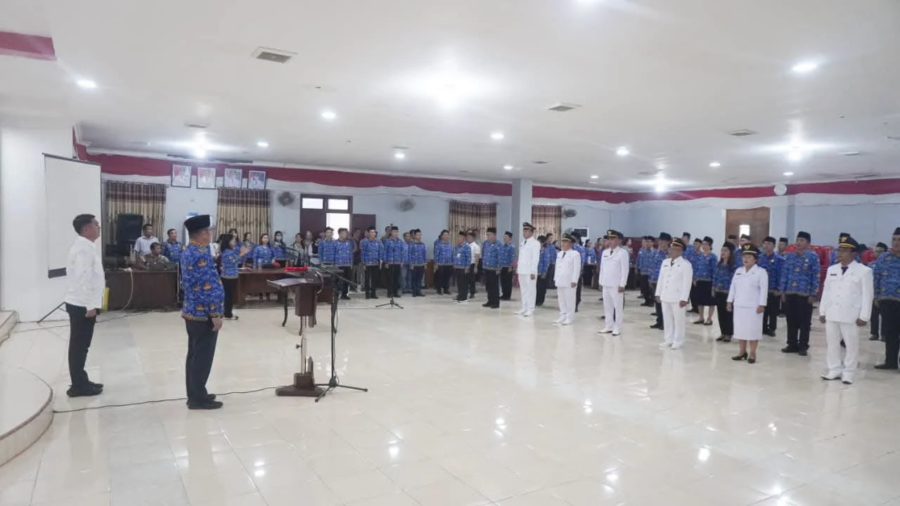 Bupati Nisel Lantik 64 Pejabat Administrator dan Pengawas: Dorong Birokrasi Bersih dan Sinergi Desa