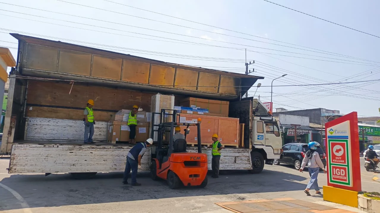 CT Scan 64-Slice Bantuan Kemenkes Tiba di RSUD Caruban, Madiun Siap Tingkatkan Layanan Kesehatan